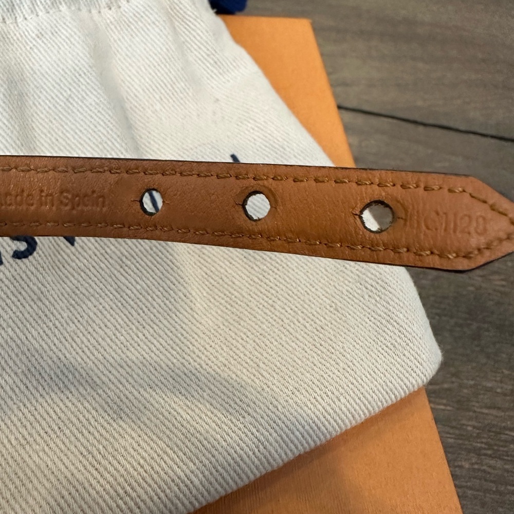 Louis Vuitton Leather Bracelet Logo Statement Piece - Picture 7 of 10